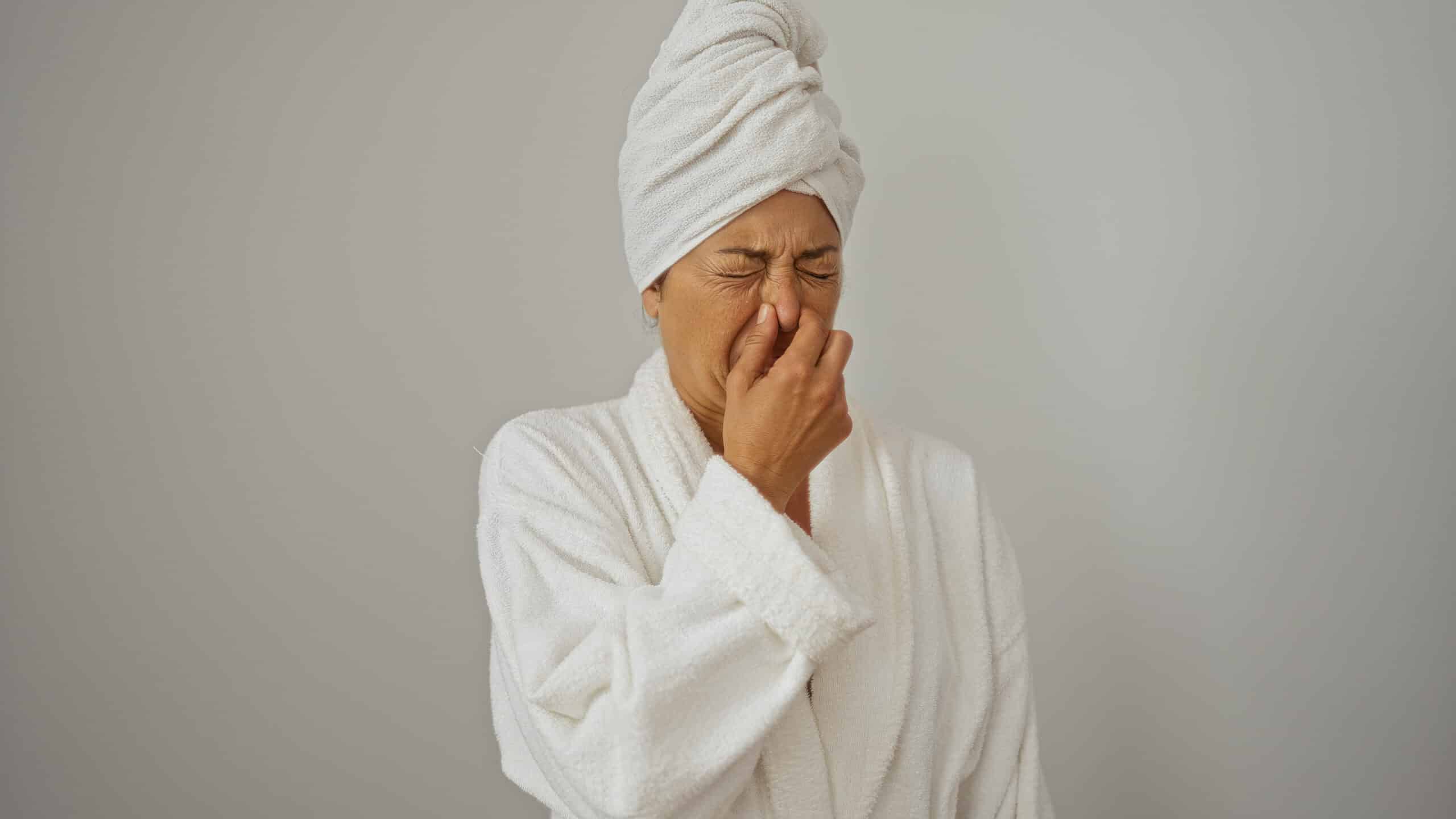 Soluție pentru mirosul de canalizare din baie