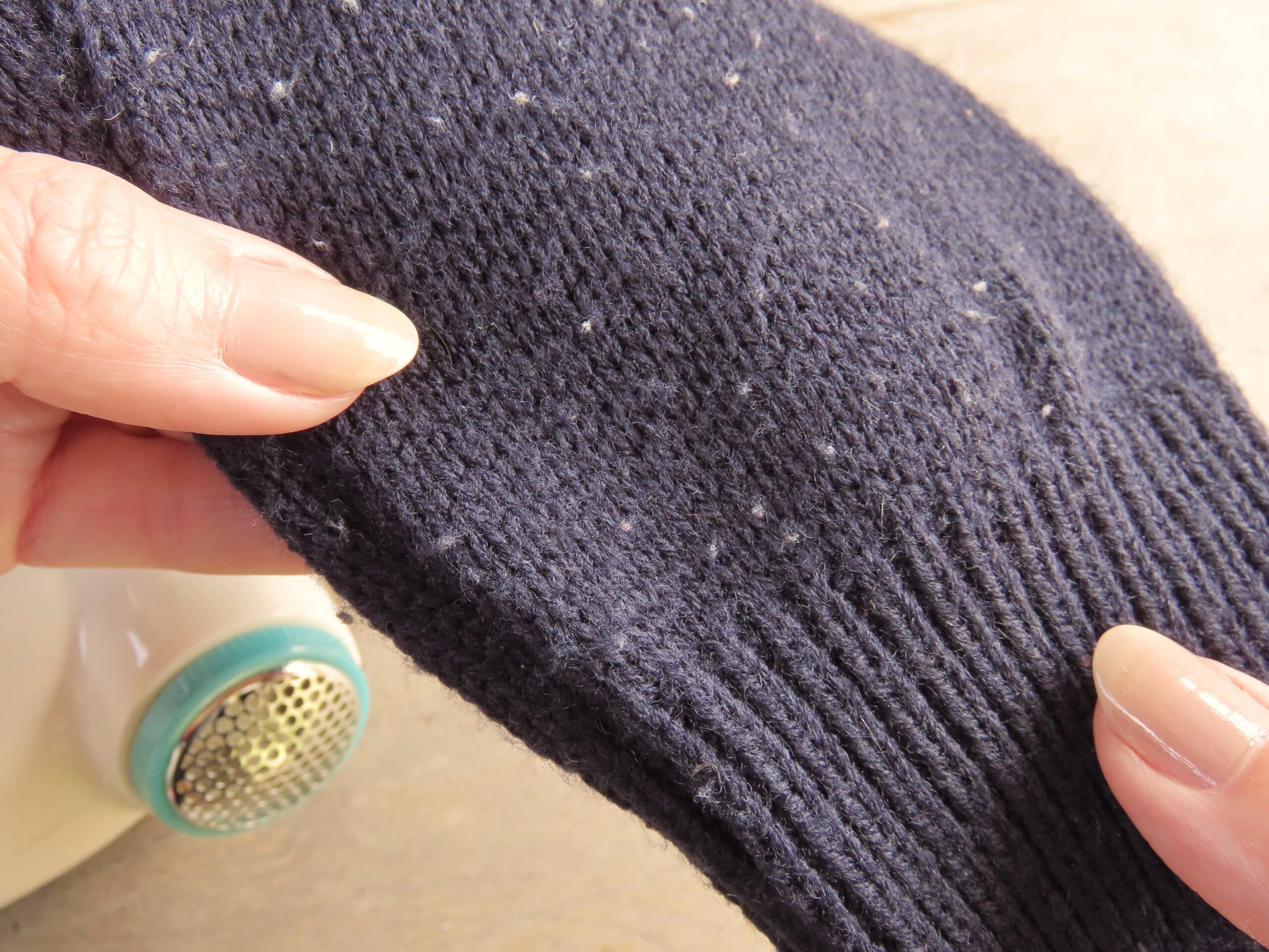 sfaturi despre cum să îndepărtați nodurile de pe pulovere