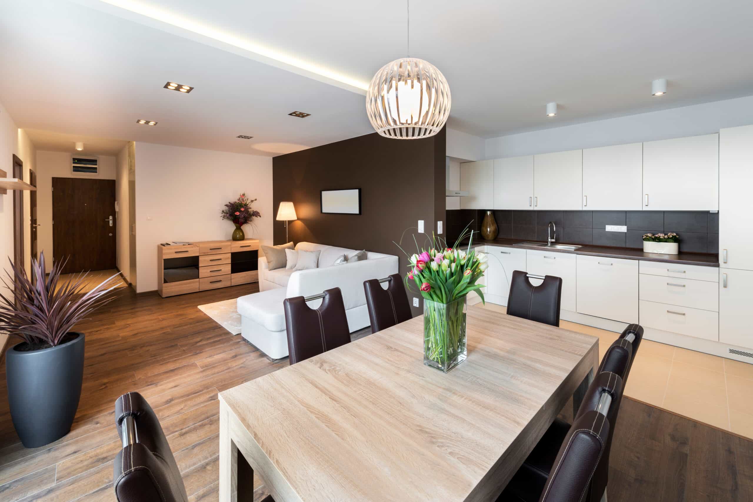 este un material mult mai estetic decât plăcile ceramice