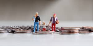 Descoperiți deducerile fiscale pe care le puteți solicita în declarația de impozit pentru persoane singure din 2026 dacă aveți copii în întreținere.